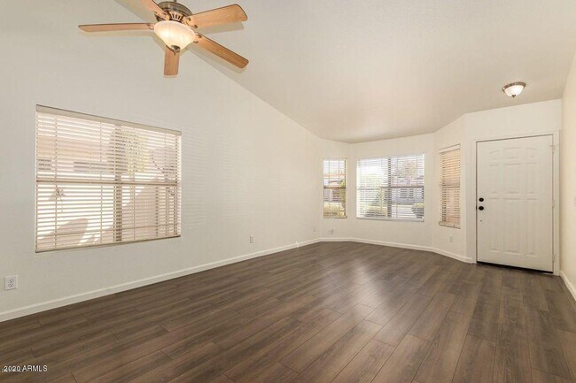 Building Photo - 6444 W Tonto Dr