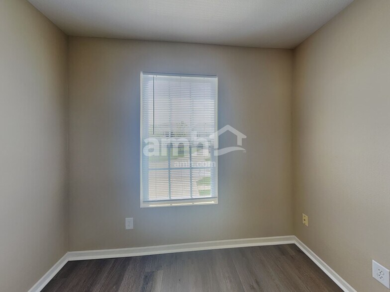 Building Photo - 3287 Underwood Dr