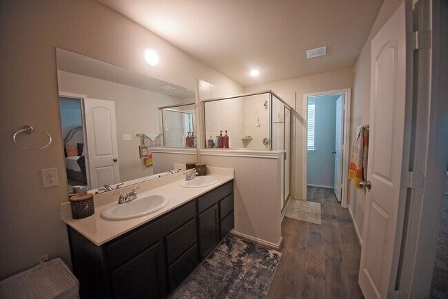 Building Photo - 12727 Taymouth Manor Dr