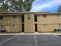 Building Photo - Hawthorne Reserve