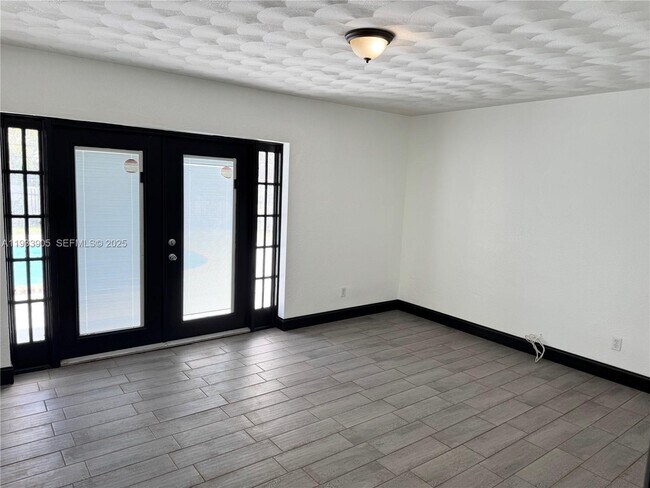 Building Photo - 17205 SW 109th Ct