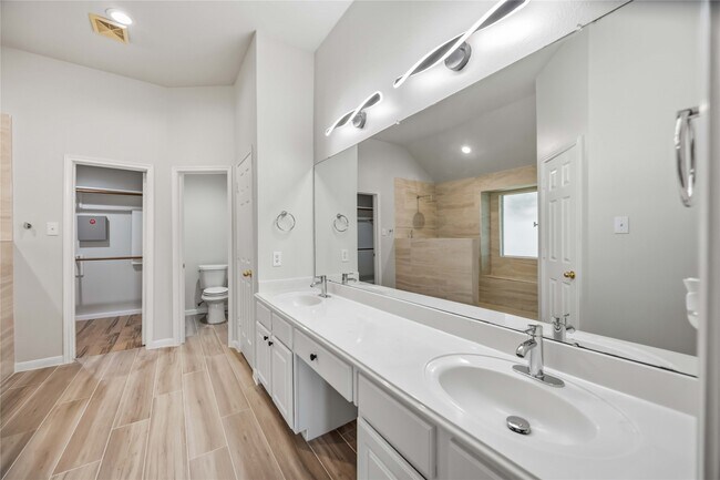 Building Photo - 1603 Brazos Gate Dr