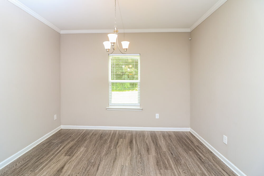 Building Photo - 646 Fieldcrest Dr