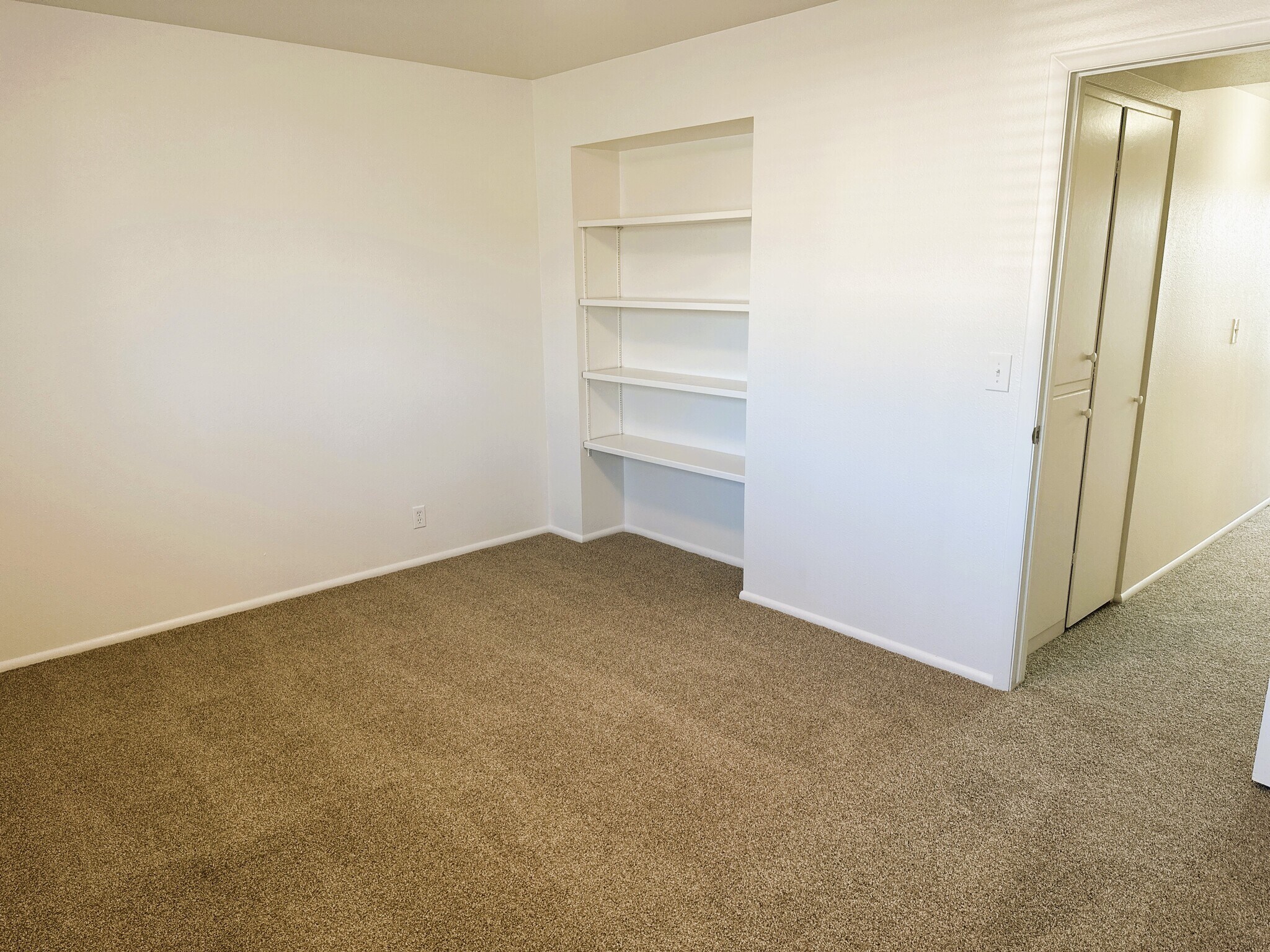 Building Photo - 2519 S 300 E