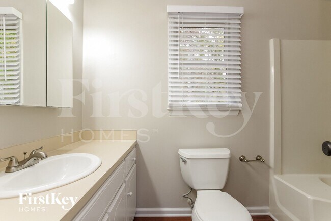 Building Photo - 145 Antelope Dr