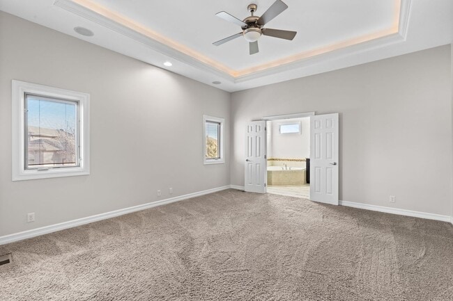 Building Photo - Stunning 4 bedroom Ranch in Elkhorn