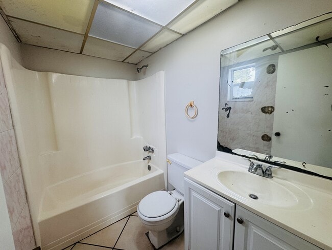 Building Photo - 2800 NW 56th Ave