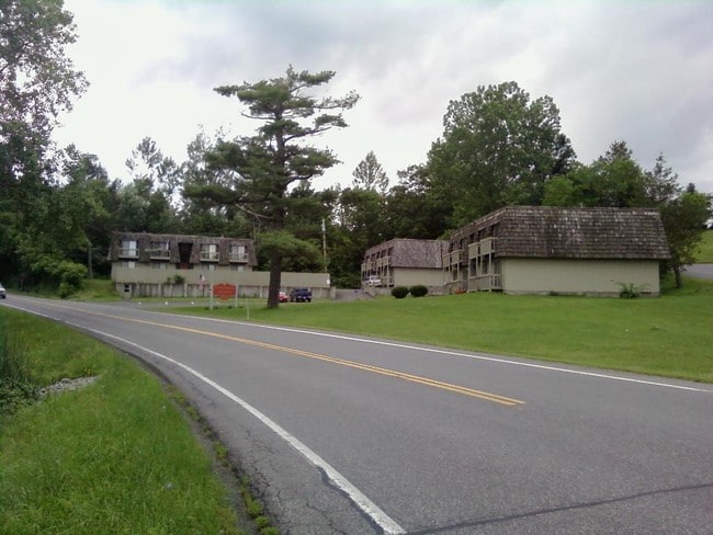 Building Photo - 1014 Route 23A