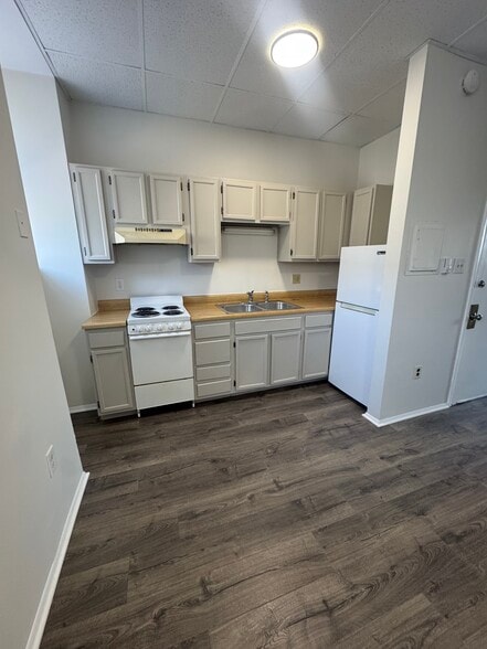 Building Photo - 202-204 N Potomac St