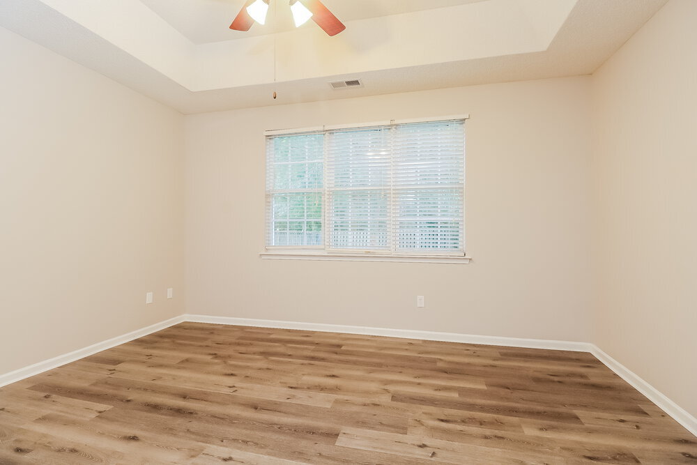 Building Photo - 15541 De Havilland Dr