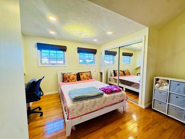 Building Photo - 237 South St