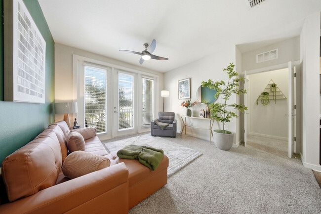 Building Photo - 1700 W Cleveland St