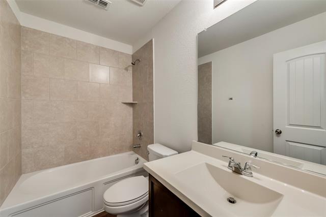 Building Photo - 1540 Acmite Ave