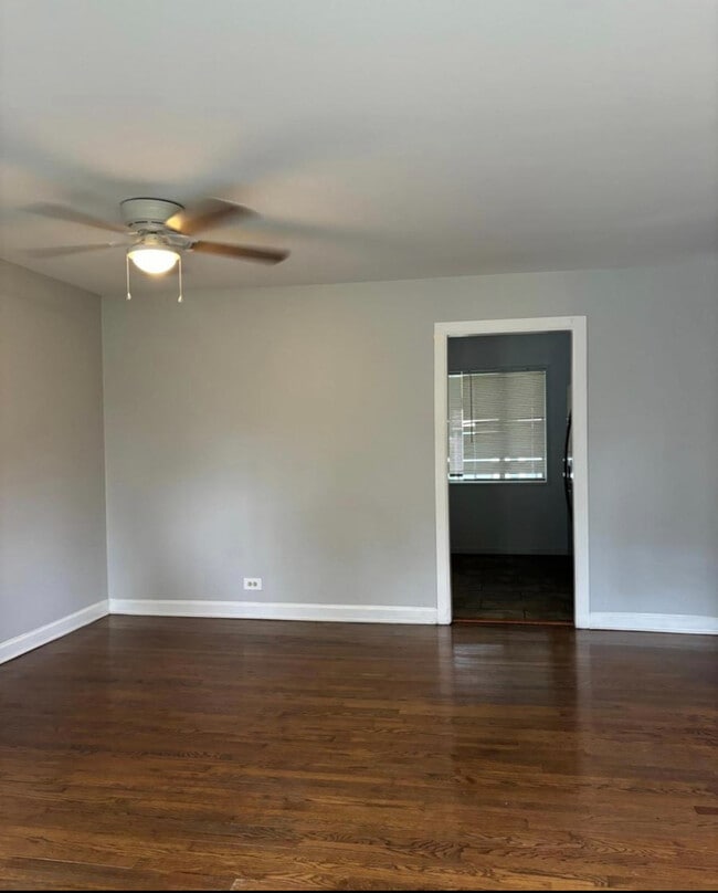 Building Photo - 2800 S 10th Ave