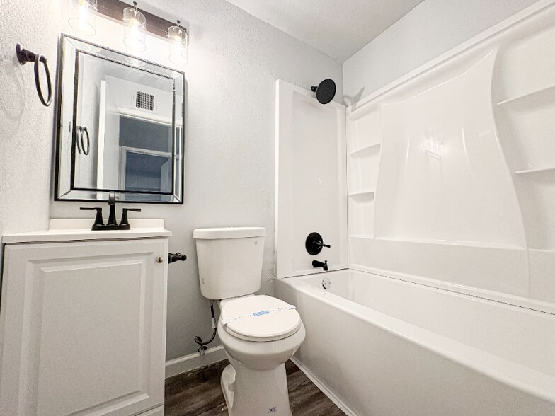 Building Photo - 2222 S Rural Rd