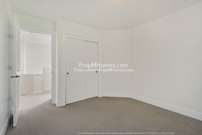 Building Photo - Spacious 5-Bedroom Oasis in the Heart of Five Oaks!