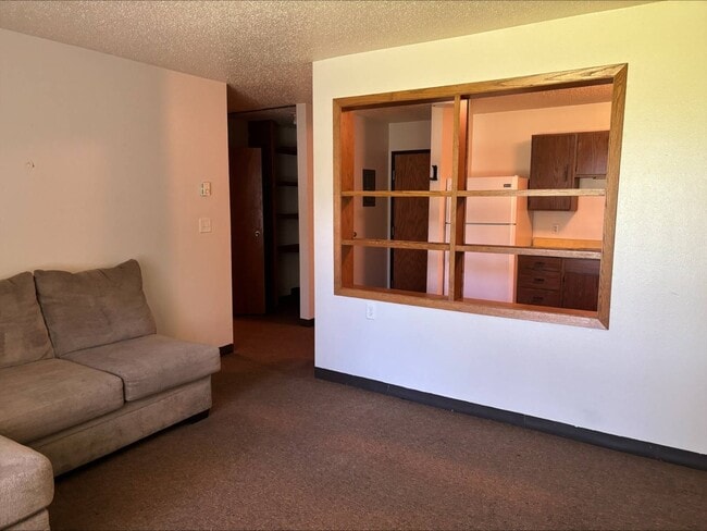 Building Photo - 601 Main St