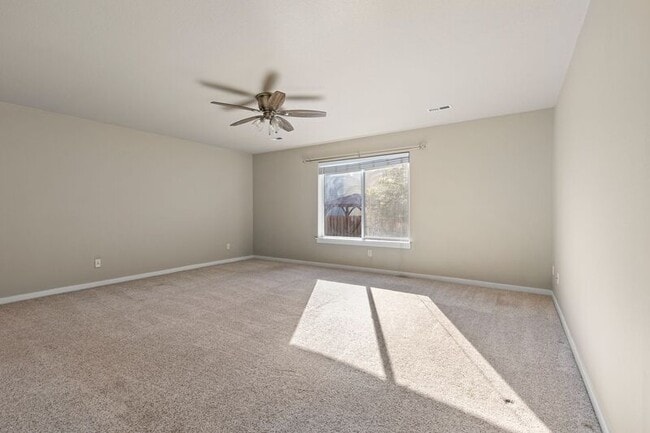 Building Photo - 15119 SW Greenfield Dr