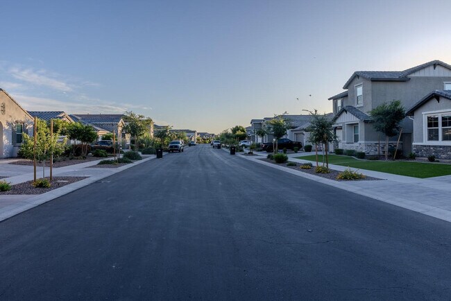 Building Photo - 9701 E Spiral Ave