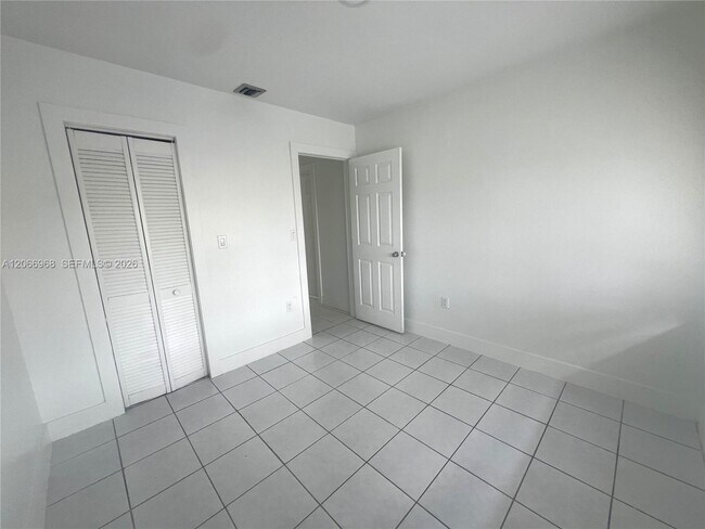 Building Photo - 11720 SW 103rd Ln