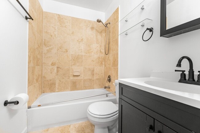 Building Photo - Beautiful 3 BR/1.5 BA Townhome in Langston!