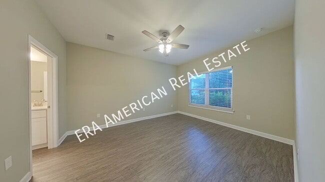 Building Photo - 2 Arabelle Cv