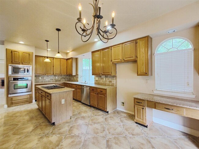 Building Photo - 5019 Greenriver Valley Dr
