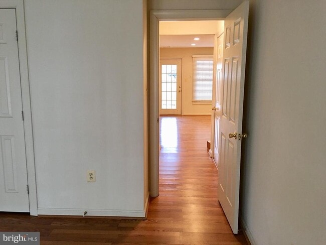 Building Photo - 2253 Journet Dr