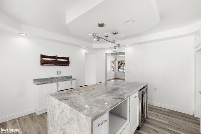 Building Photo - 7618 Sylvan St