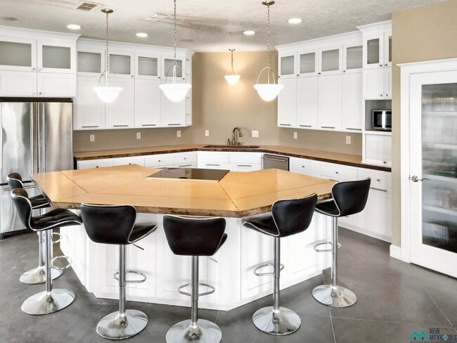 Building Photo - 2300 Reese Dr