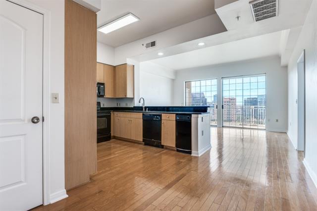 Building Photo - 3225 Turtle Creek Blvd Blvd