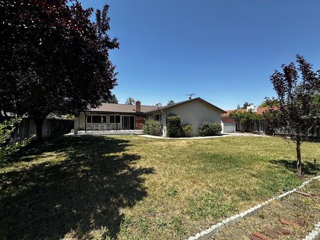 Building Photo - 2035 Dorsch Rd