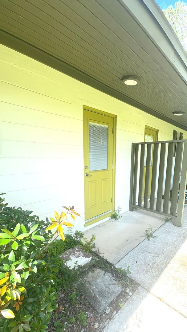 Building Photo - Cute & Cozy 1 Bedroom Apt - Water INCLUDED...