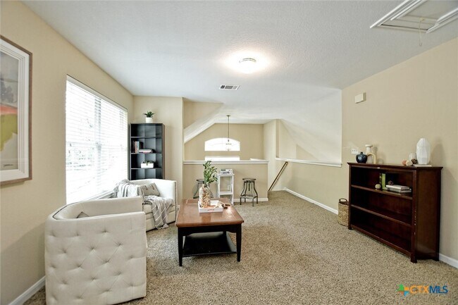 Building Photo - 2012 Wood Glen Dr