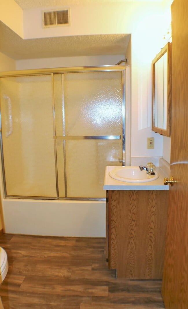 Building Photo - $1,125 | 2 Bedroom, 1 Bathroom Condo | Pet Friendly* | Available for August 1st, 2026 Move In!