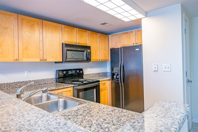 Building Photo - 1 br, 1 bath Condo - 777 7th Street Northwest