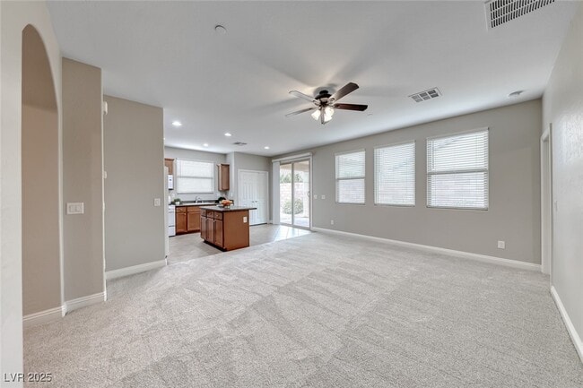 Building Photo - 589 Via Paladini