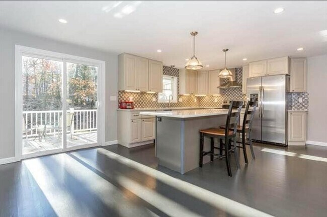 Building Photo - 115 Grove St