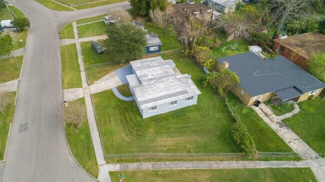 Building Photo - 1213 Lawne Blvd