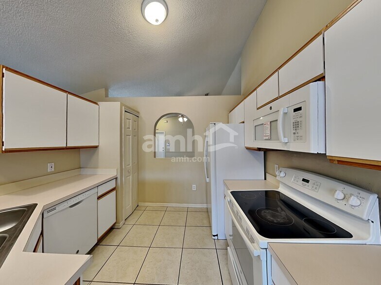 Building Photo - 12605 Parkbury Dr