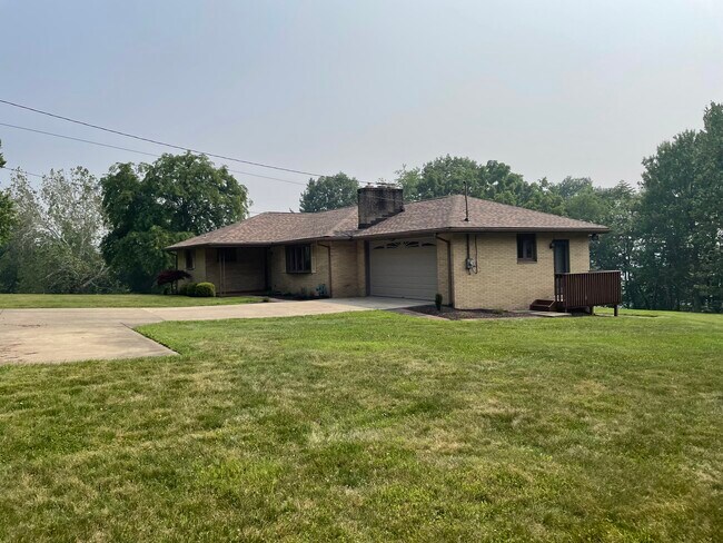 Building Photo - 19 Plainview Dr