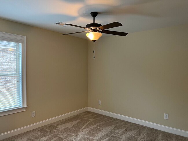 Building Photo - Beautiful Prattville Home