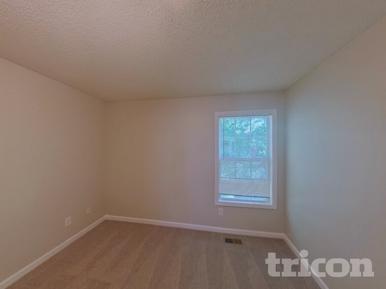Building Photo - 7222 Brittany Way