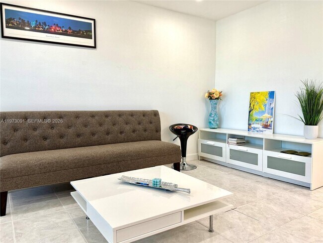 Building Photo - 160 NE 203rd Terrace