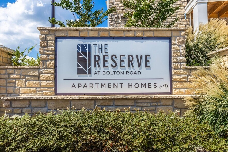 Primary Photo - The Reserve at Bolton Road