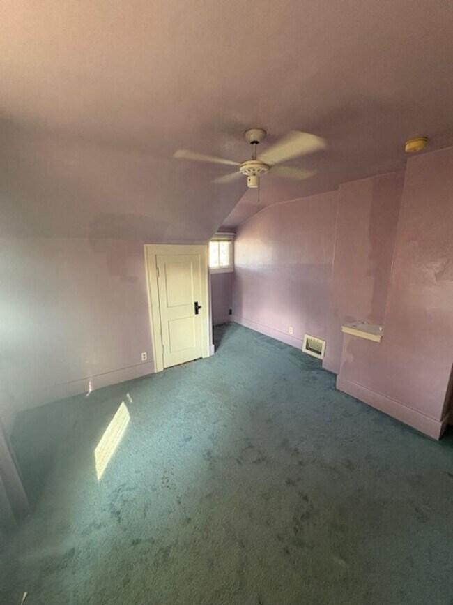 Building Photo - 3110 N Sherwood Ave