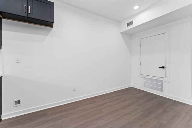 Building Photo - 414 N Carolina St