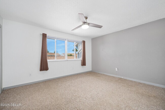 Building Photo - 56 Chippingwood Ln
