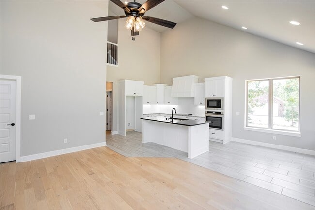 Building Photo - 1 Nairn Ln