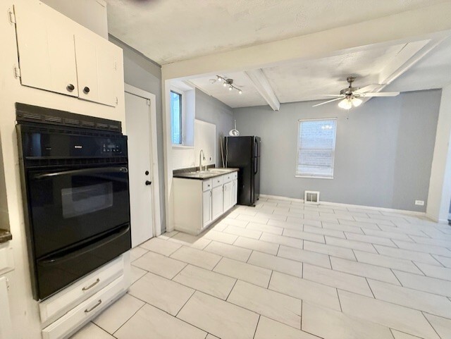 Building Photo - 2743 N Rutherford Ave